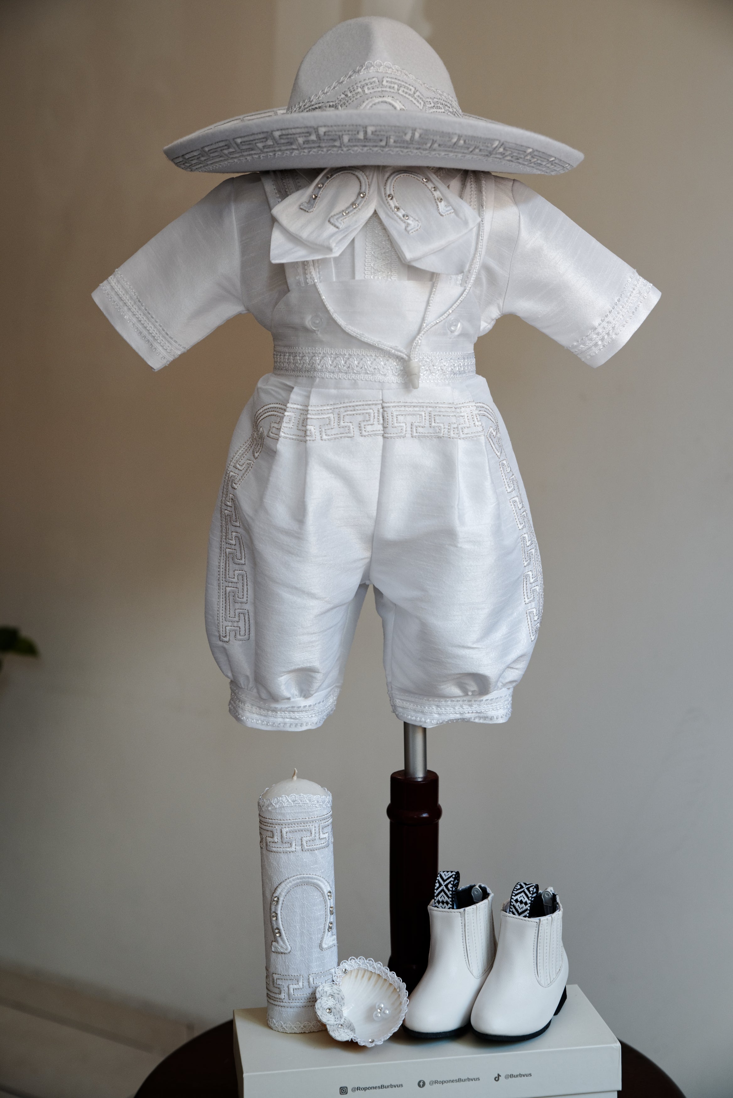 Charro Outfit (Ropon Charro) B035