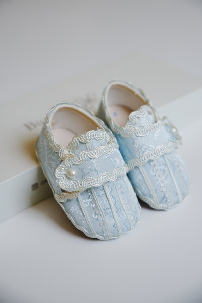 Beautiful baptism shoes for boys, available in blue and off white