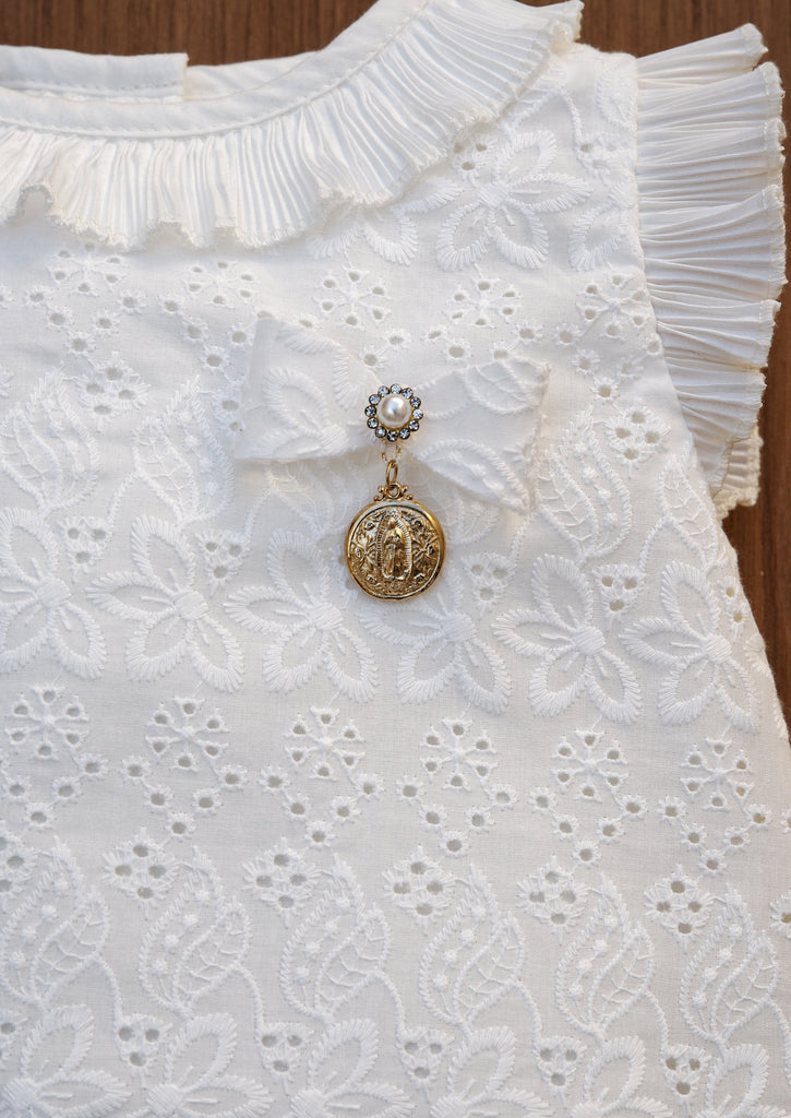 Baptism dress vintage with medal pin Burbvus G038