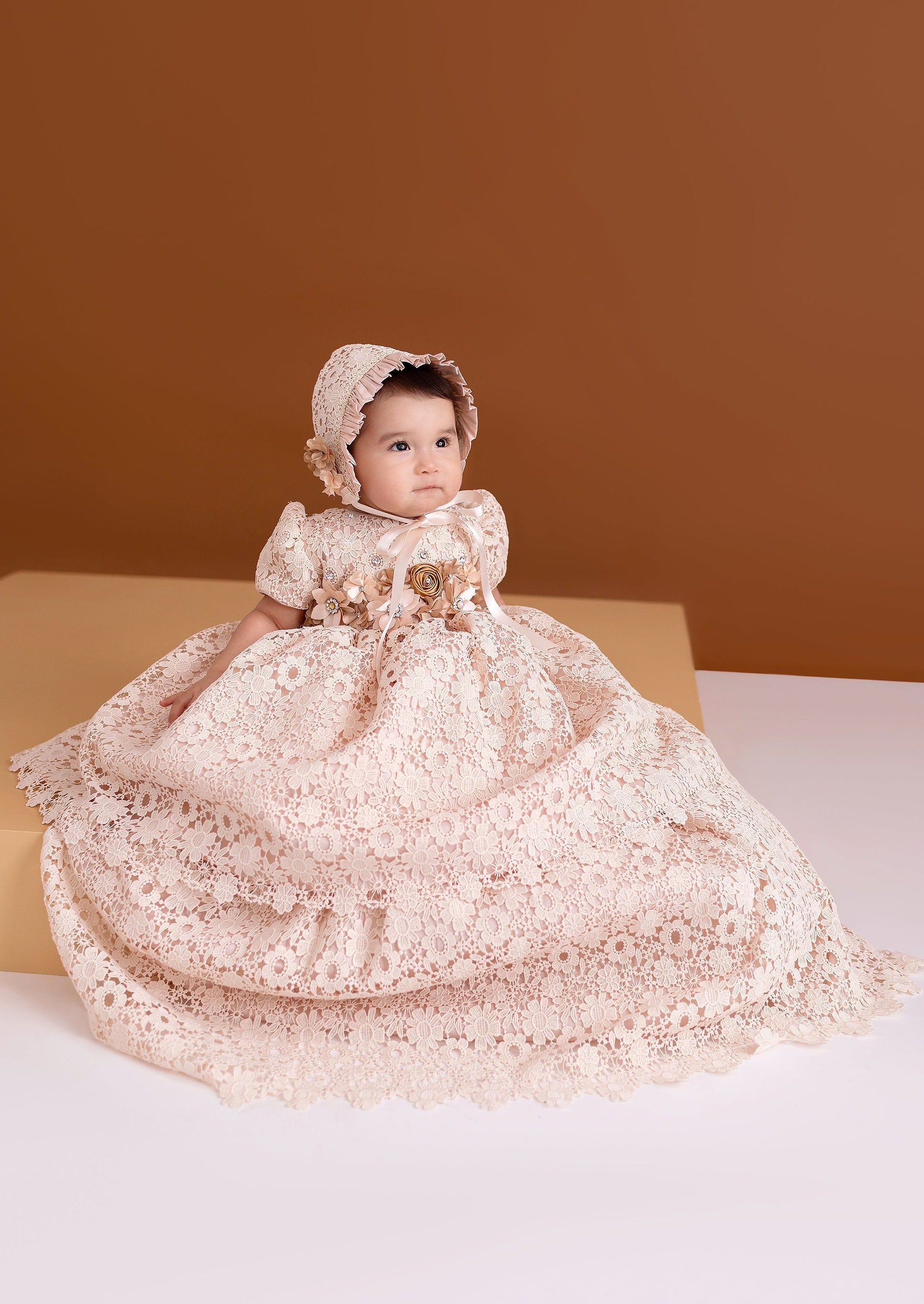 LAce christening gown Burbvus G015