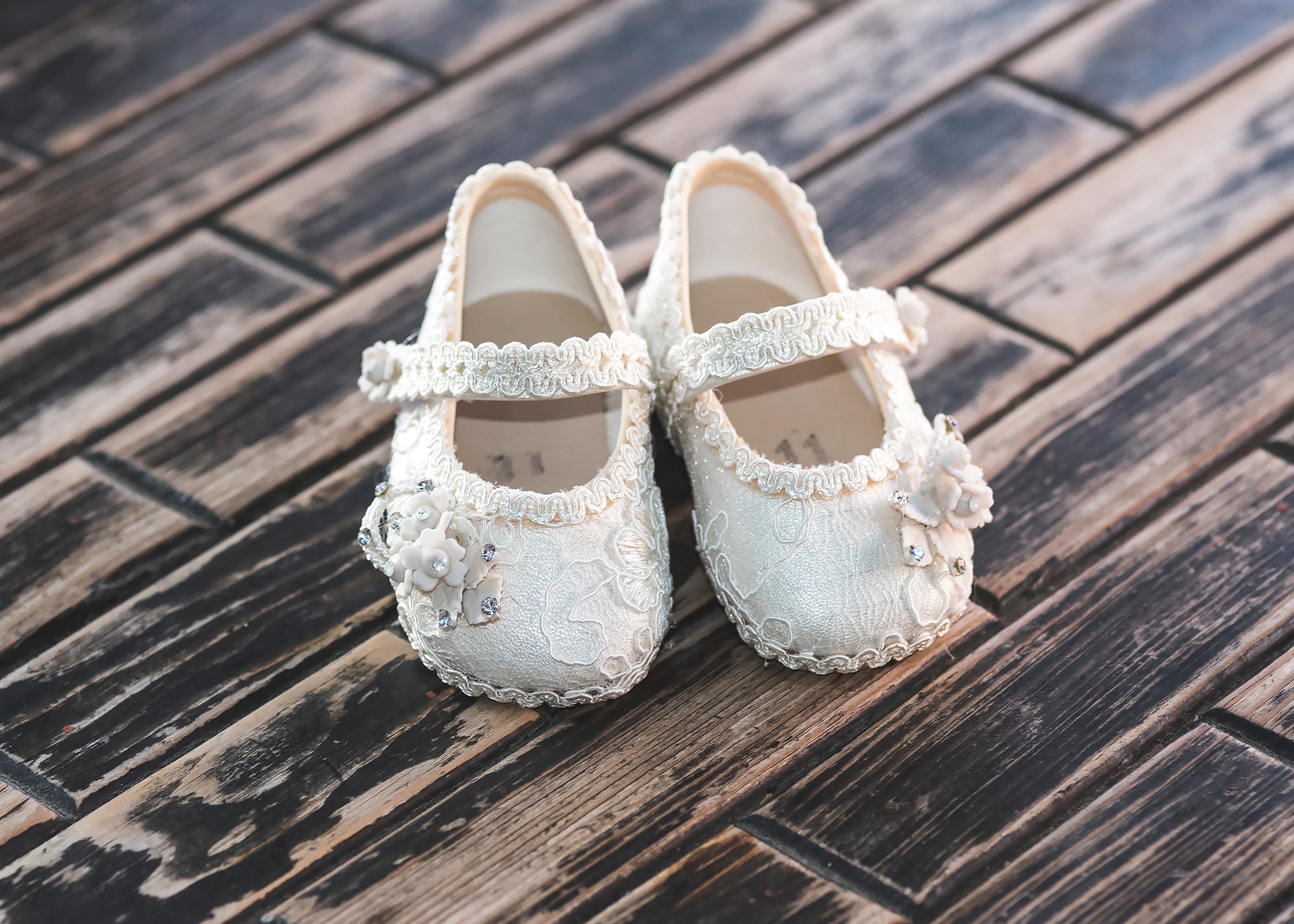 G025 BABY GIRL SHOES Burbvus G025