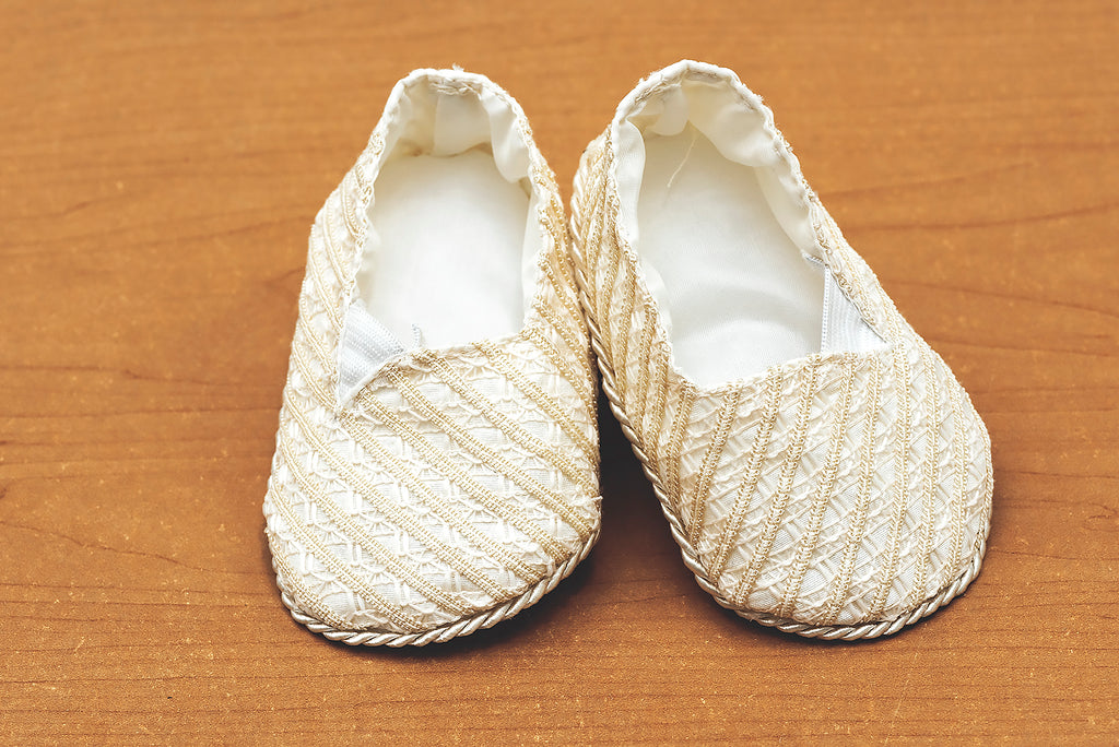 Ivory baby shoes for christening B002