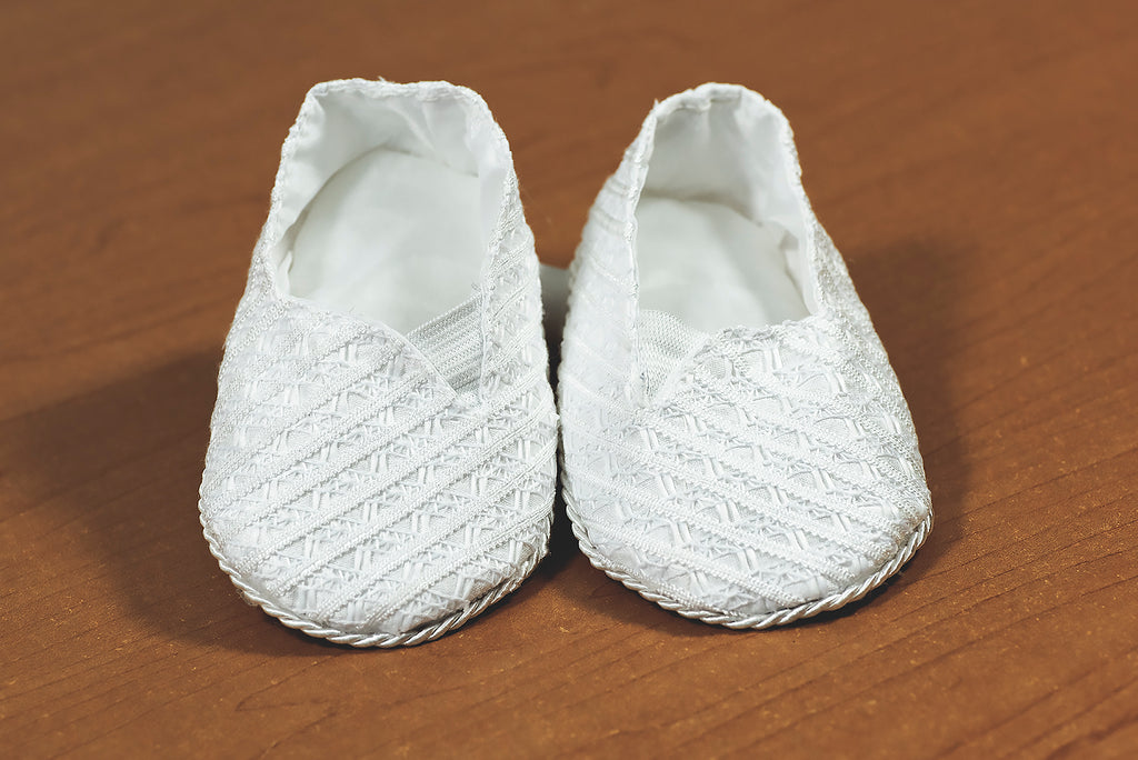 White Chritening baby shoes B002