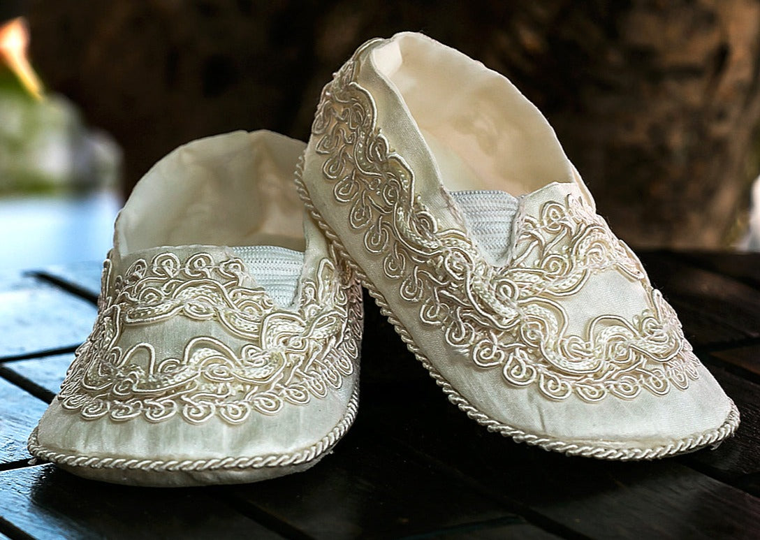 Matching shoes for the Gown B008